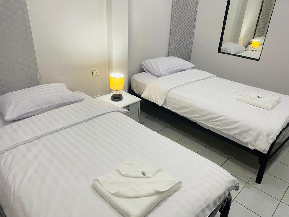 Beachwalk Hotel Patong Exterior photo